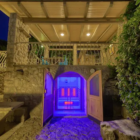 Blue Dondola Holiday home